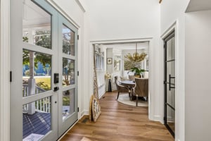 Mackenzie Ln-S0910-011.jpg