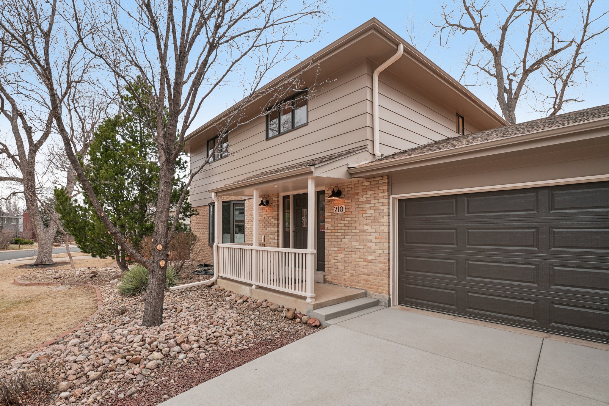 Manhattan Dr-S0403-004.jpg