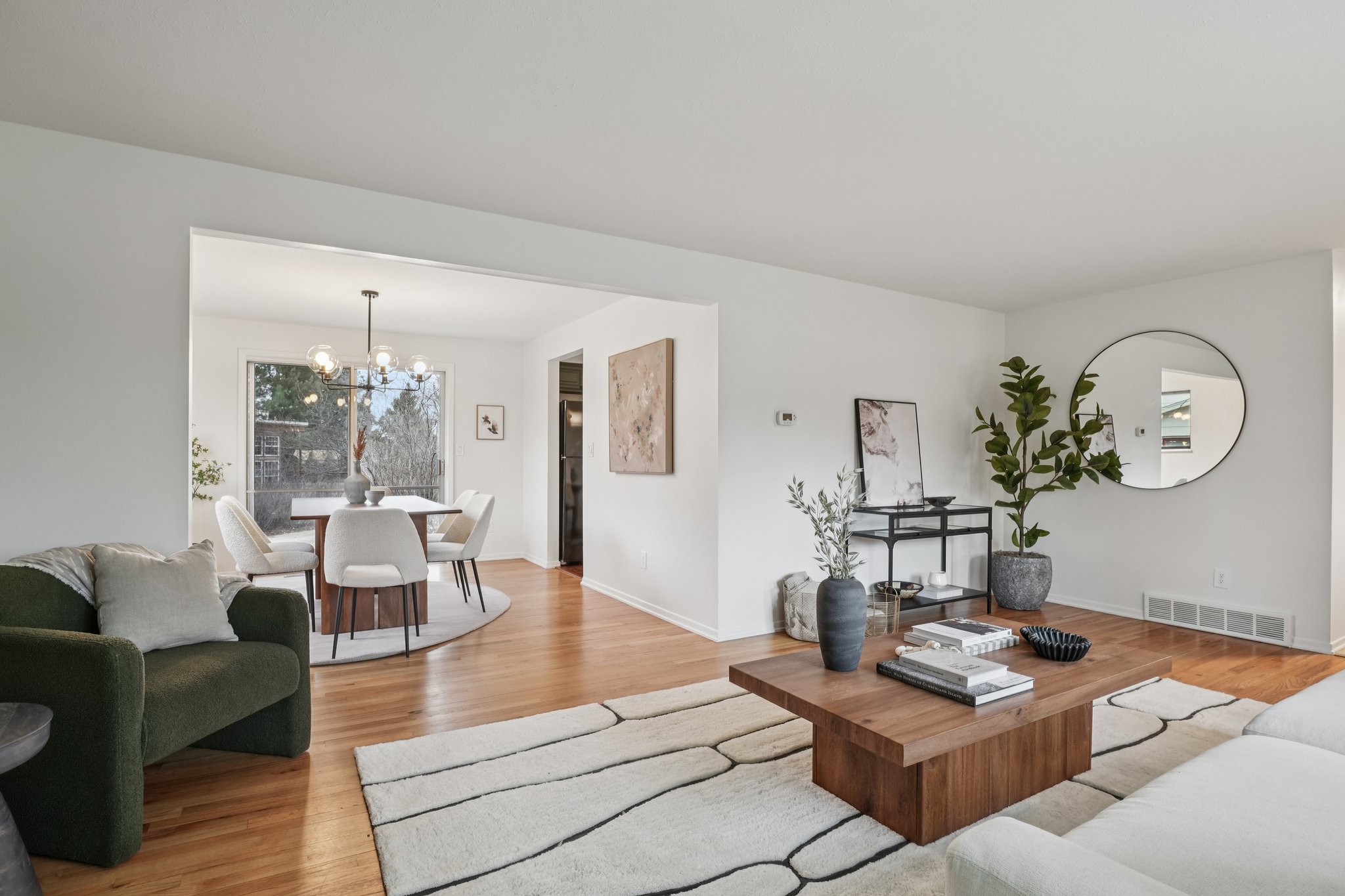 Manhattan Dr-S0403-013.jpg