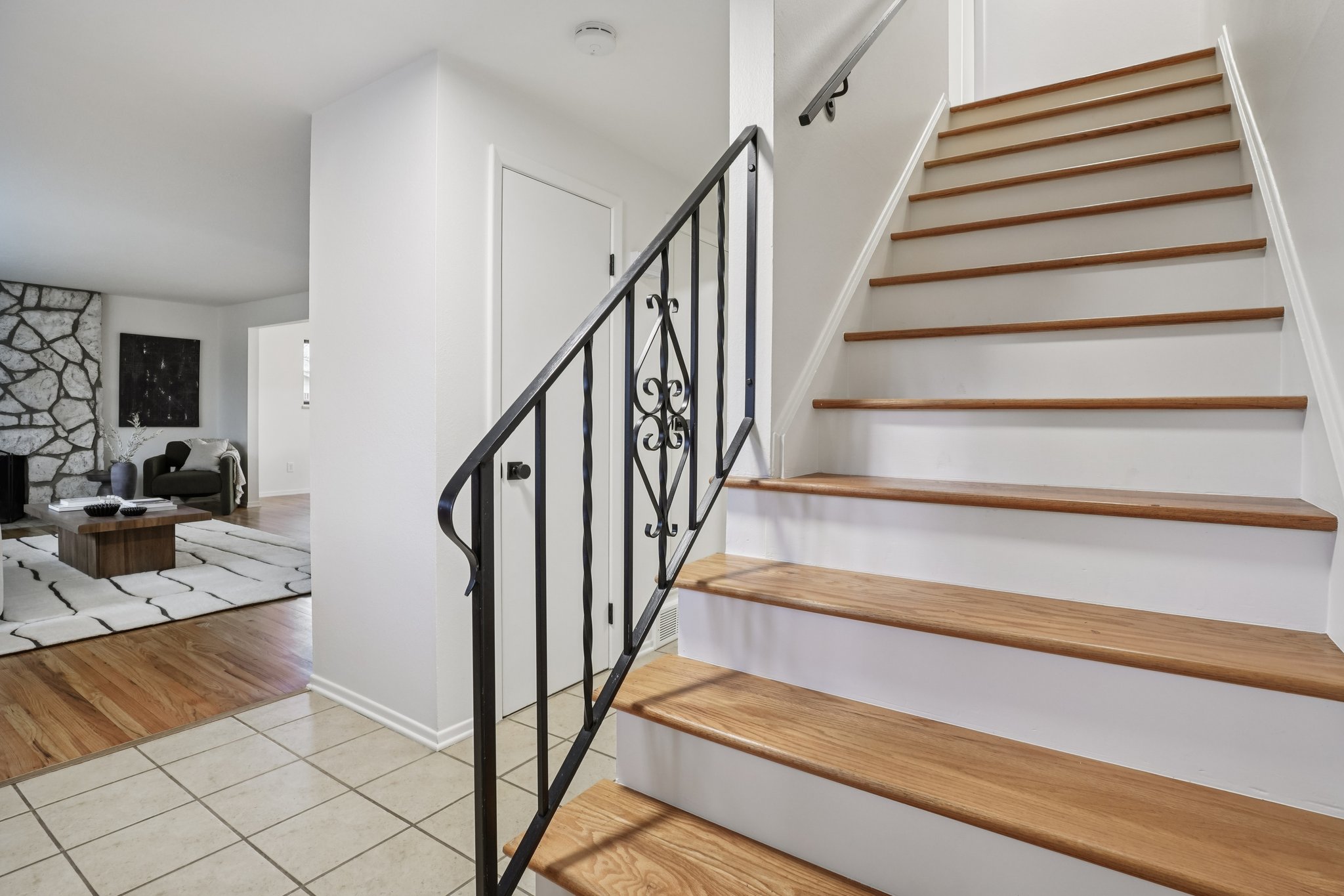 Manhattan Dr-S0403-025.jpg