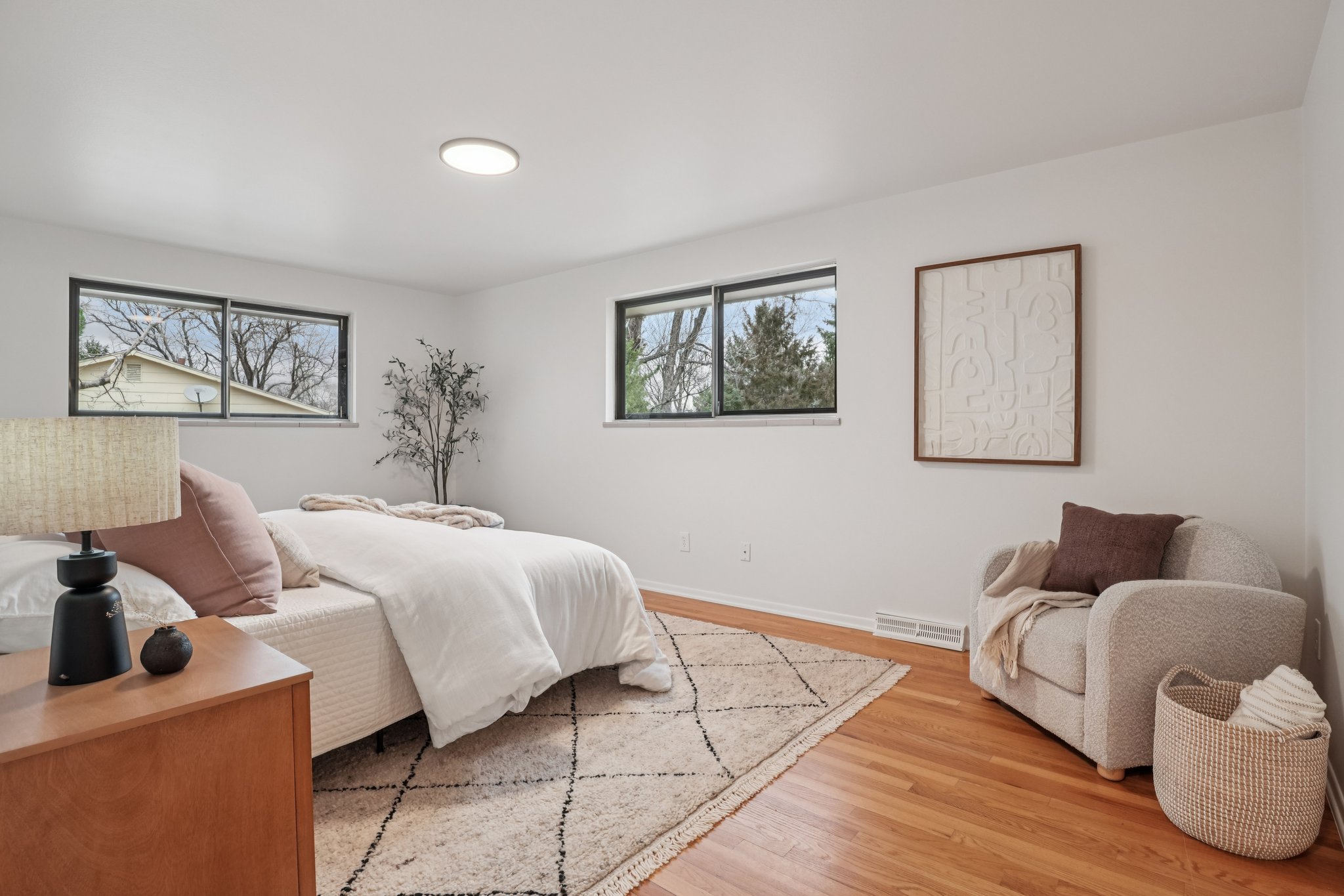 Manhattan Dr-S0403-026.jpg