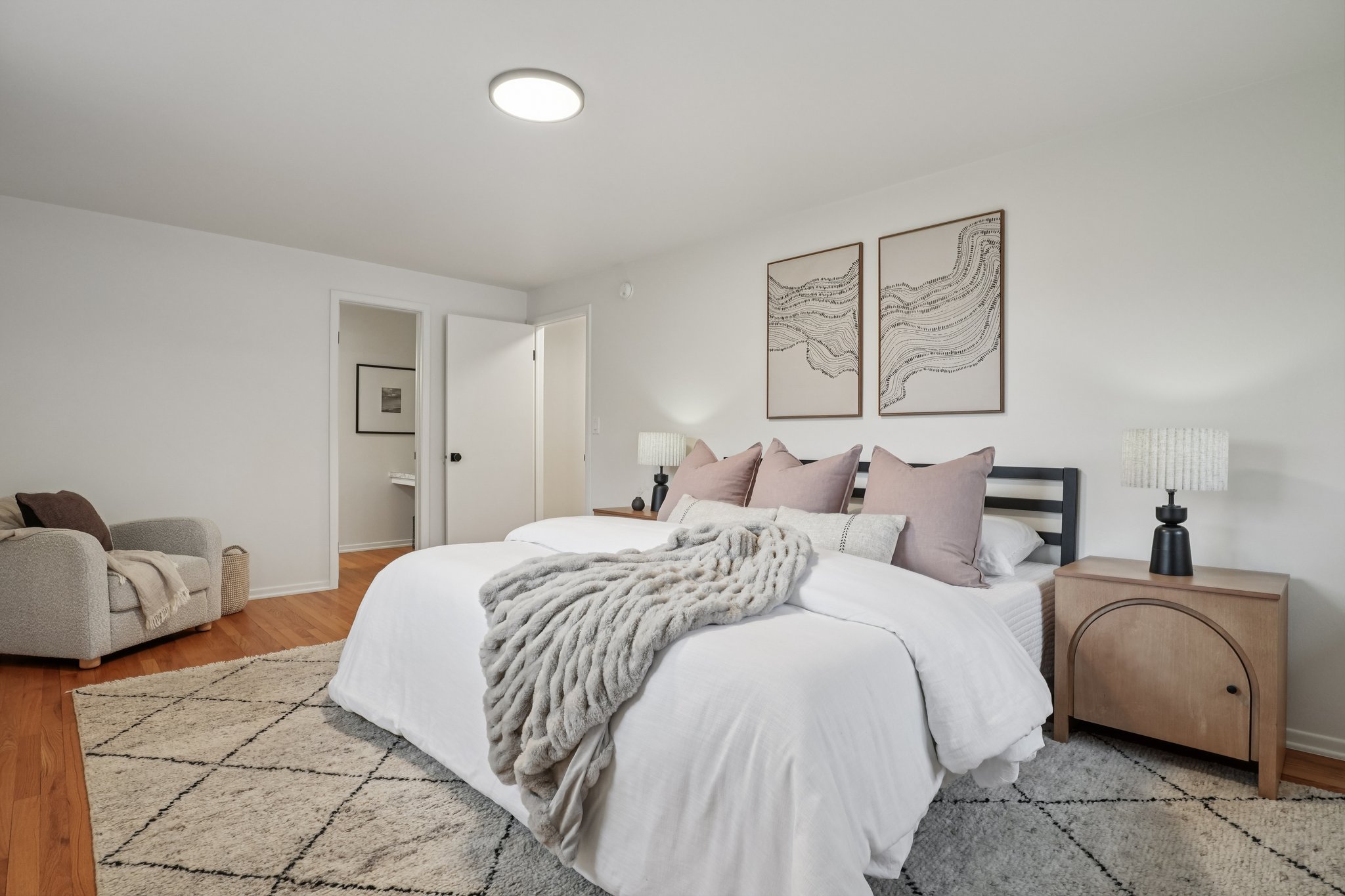 Manhattan Dr-S0403-028.jpg