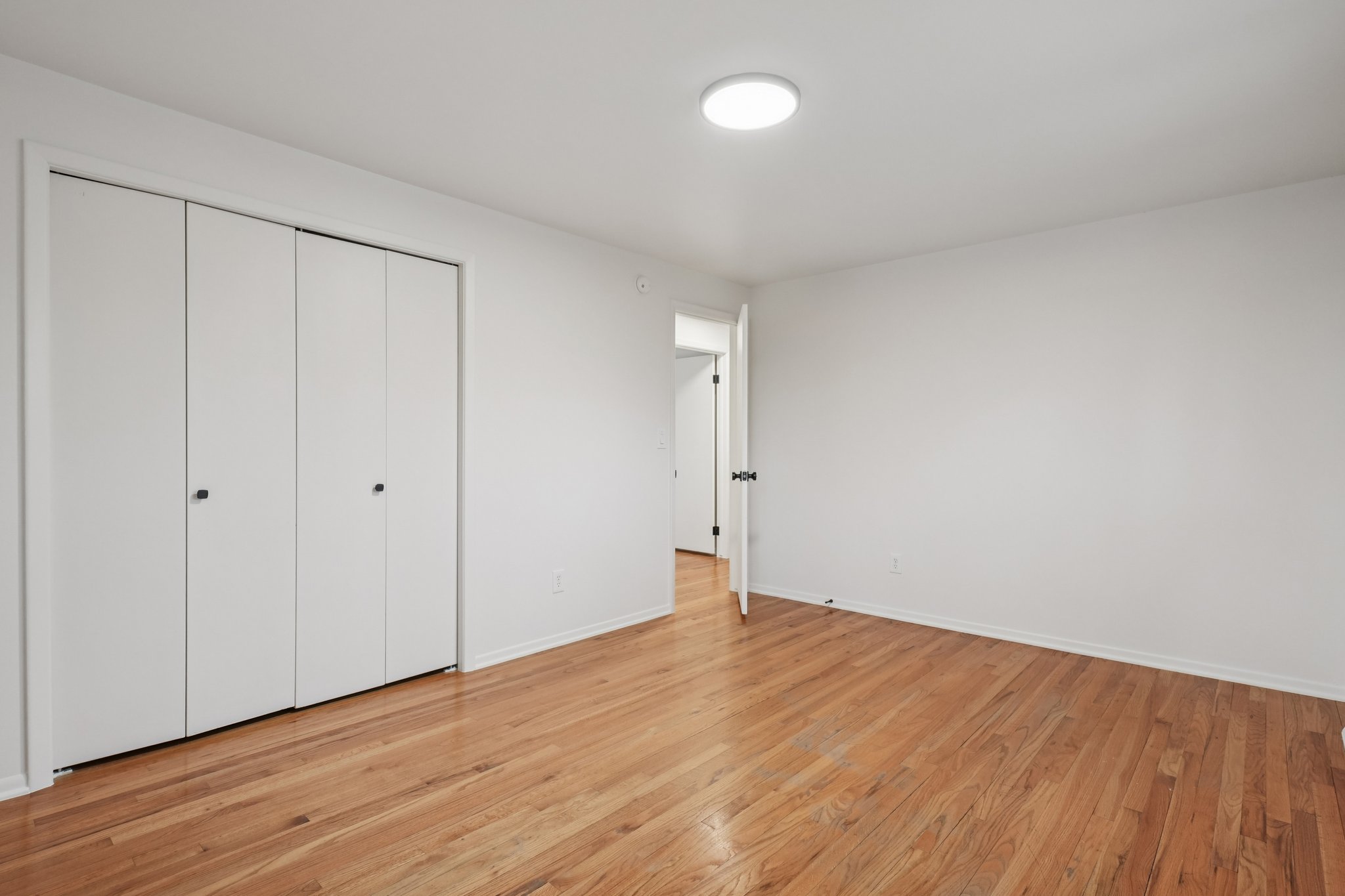 Manhattan Dr-S0403-038.jpg