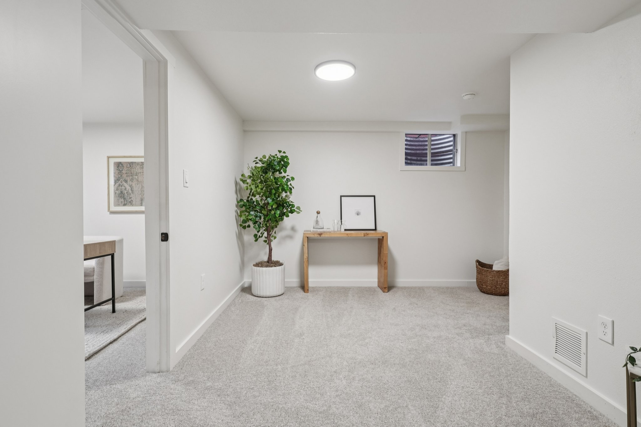 Manhattan Dr-S0403-047.jpg