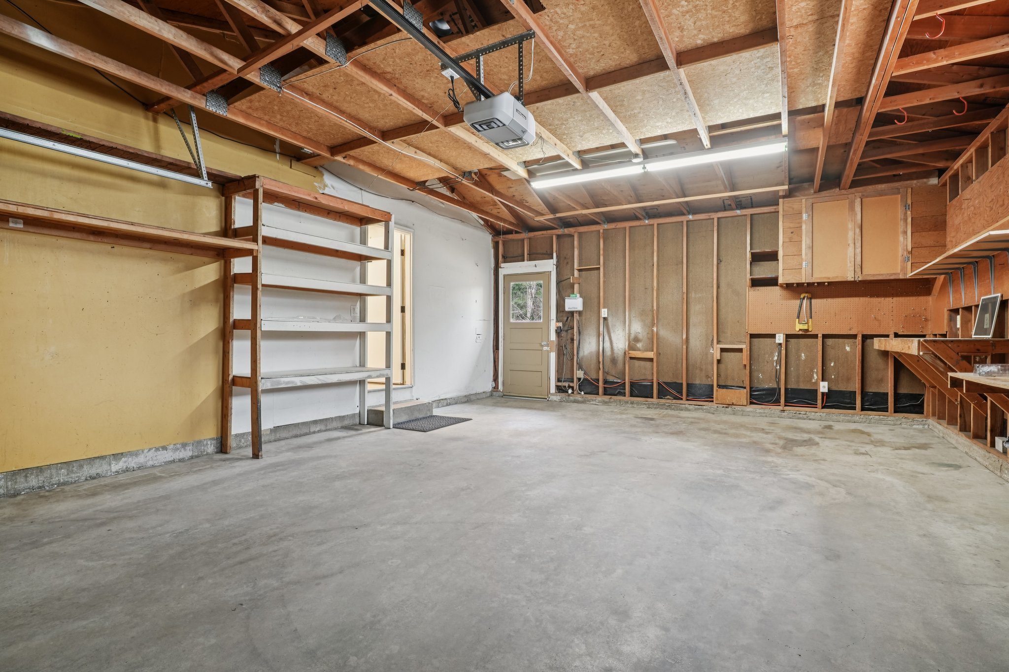 Manhattan Dr-S0403-052.jpg