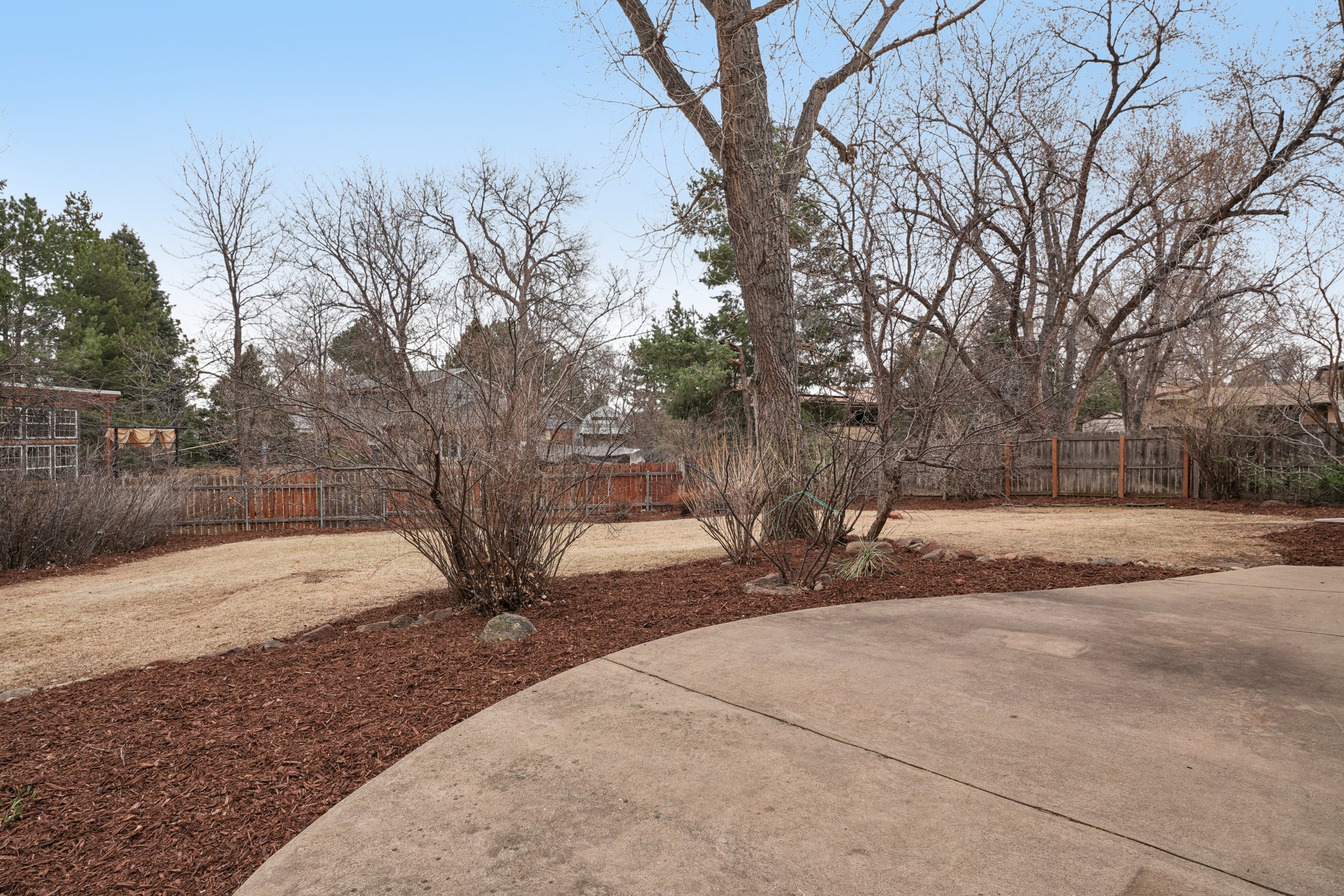 Manhattan Dr-S0403-057.jpg