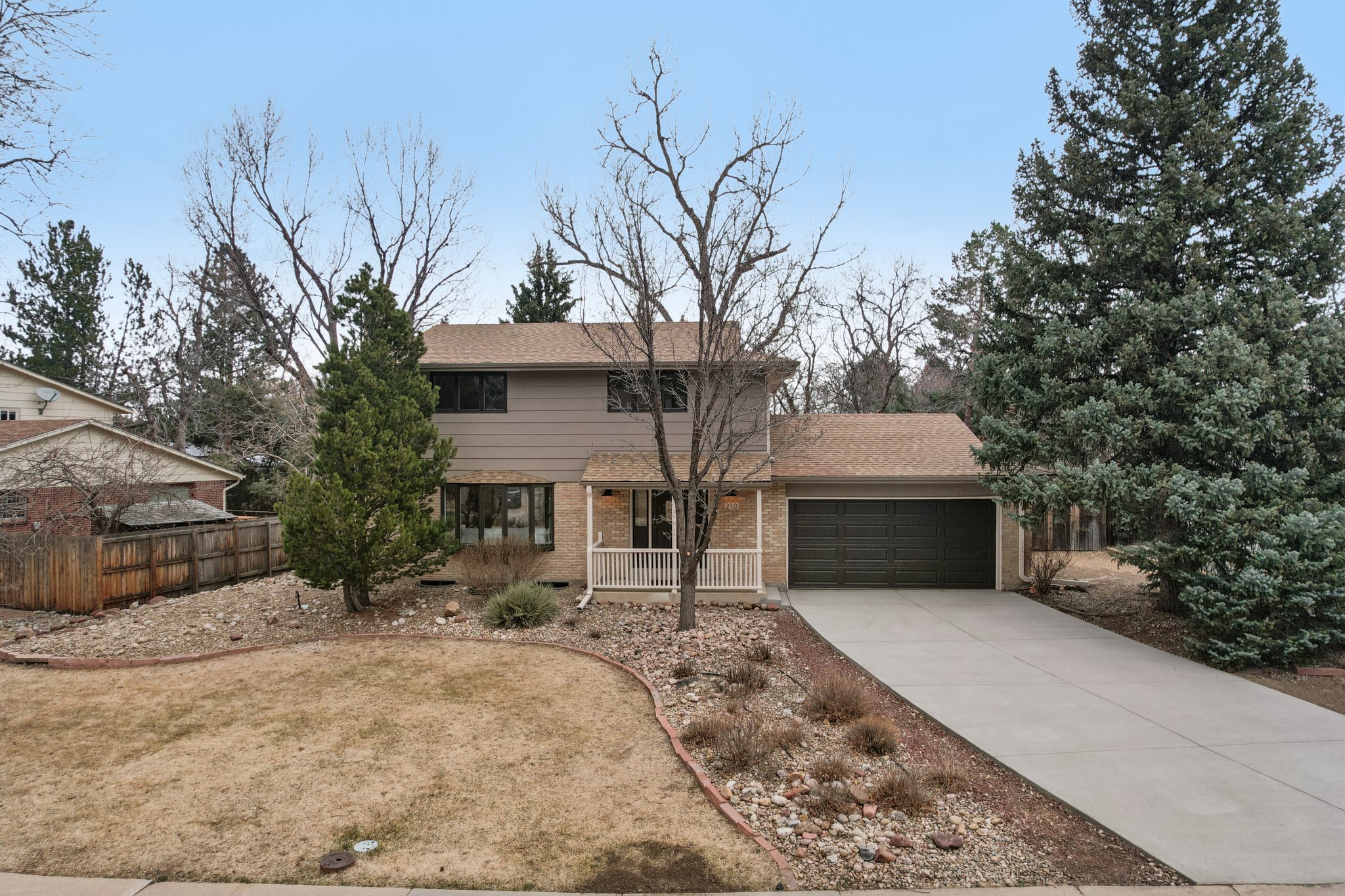 Manhattan Dr-S0403-058.jpg