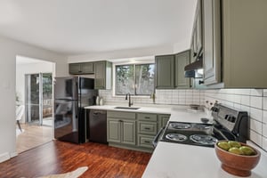 Manhattan Dr-S0403-017.jpg