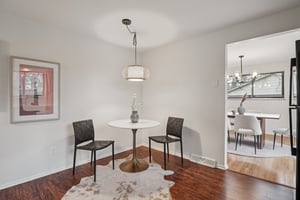 Manhattan Dr-S0403-021.jpg