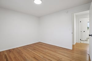 Manhattan Dr-S0403-036.jpg