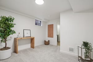 Manhattan Dr-S0403-046.jpg