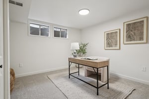 Manhattan Dr-S0403-048.jpg