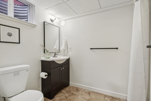 Manhattan Dr-S0403-050.jpg