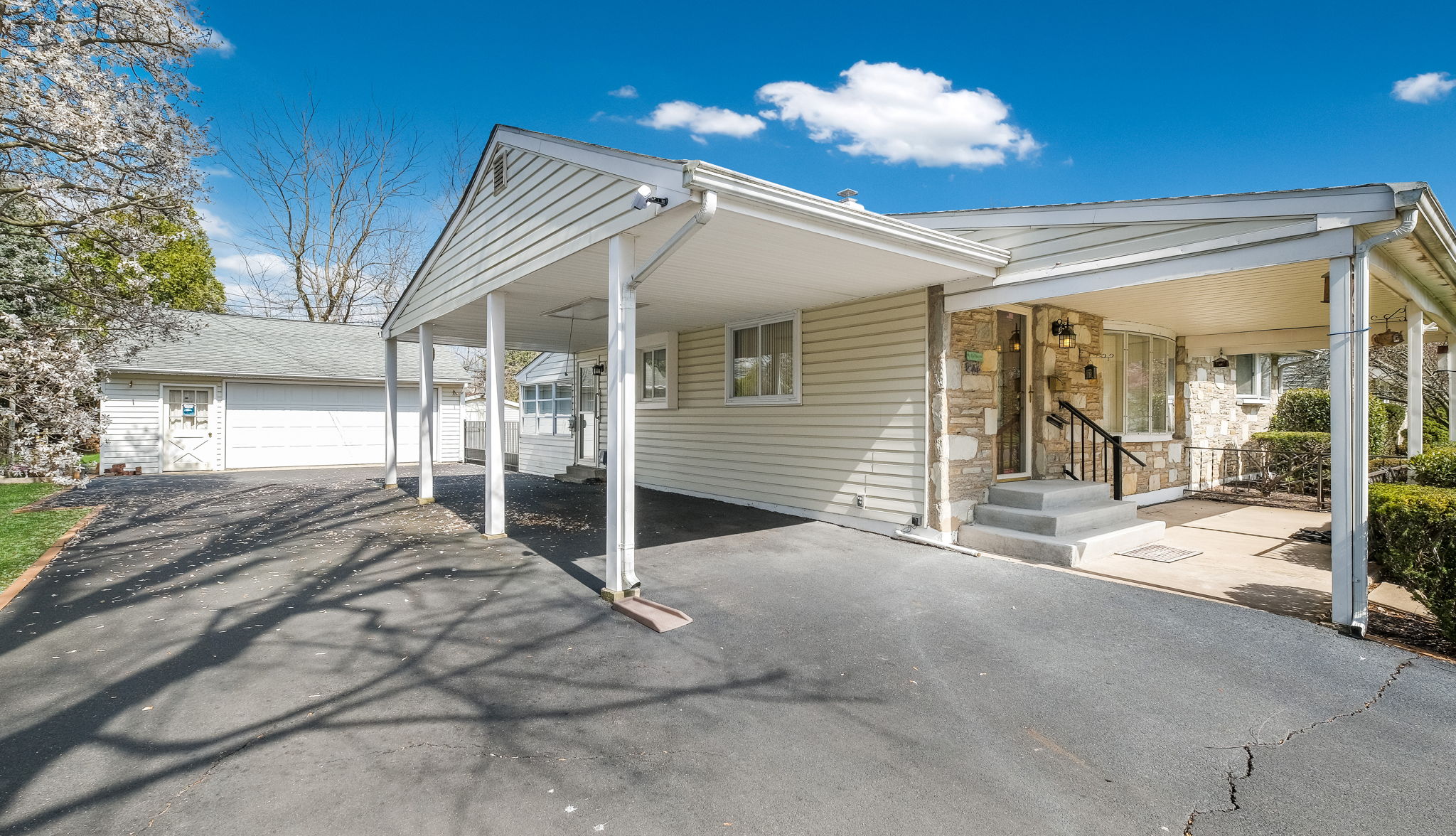 210 Marilyn Rd, Hatboro, PA 19040 Bright House Photo