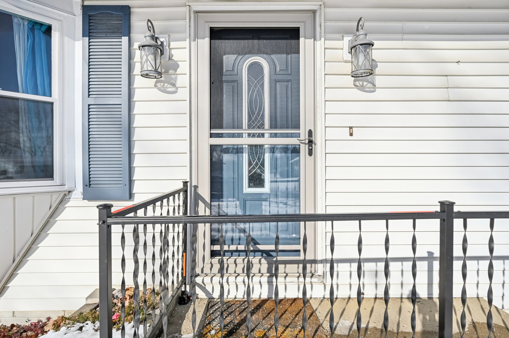 Meadow Dr-S1712-004.jpg