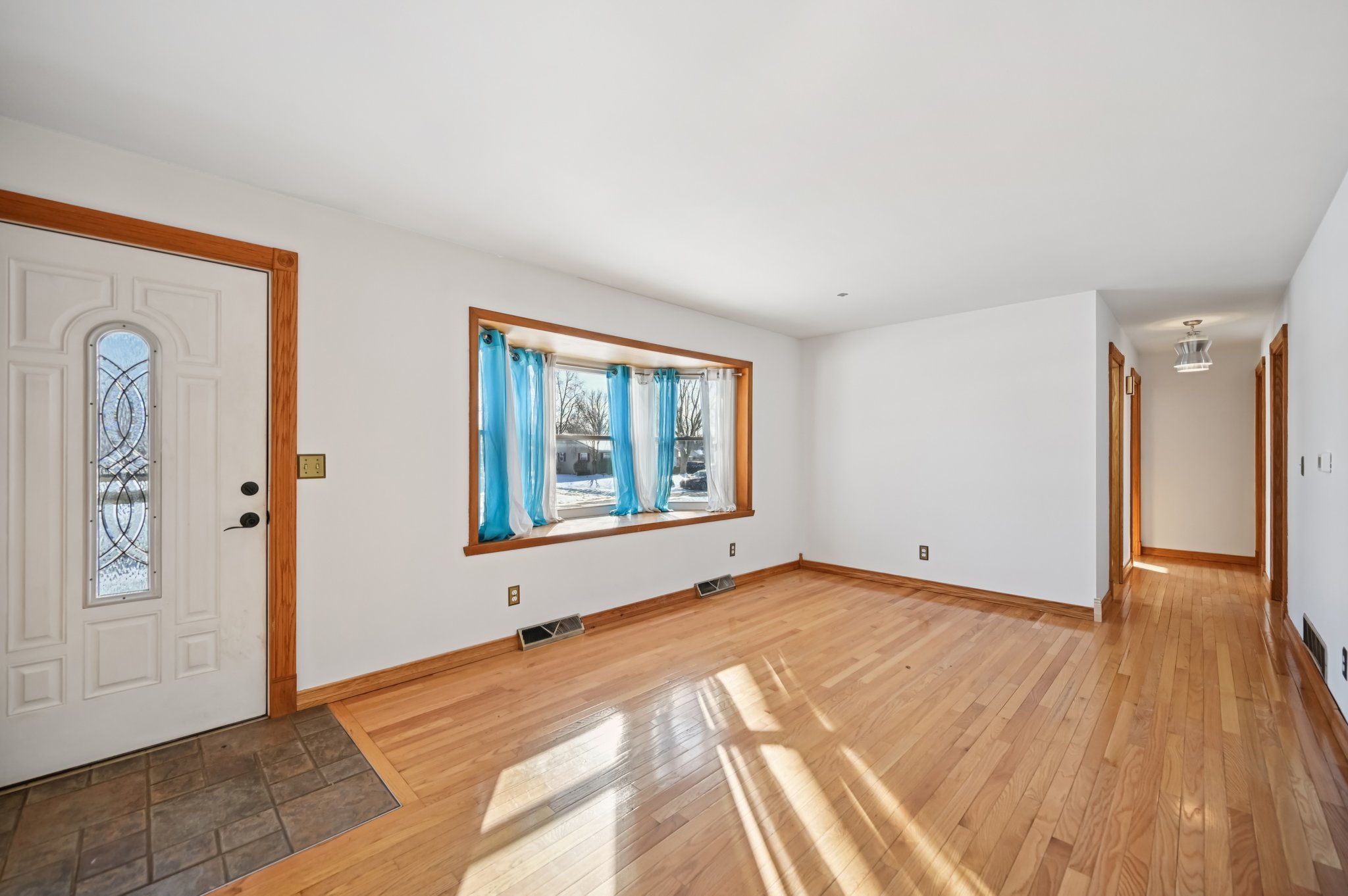 Meadow Dr-S1712-006.jpg