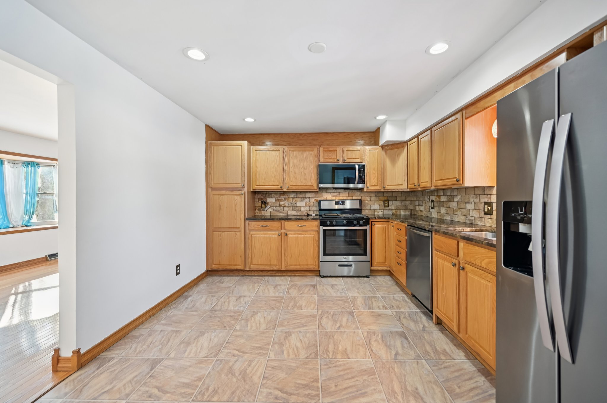 Meadow Dr-S1712-008.jpg