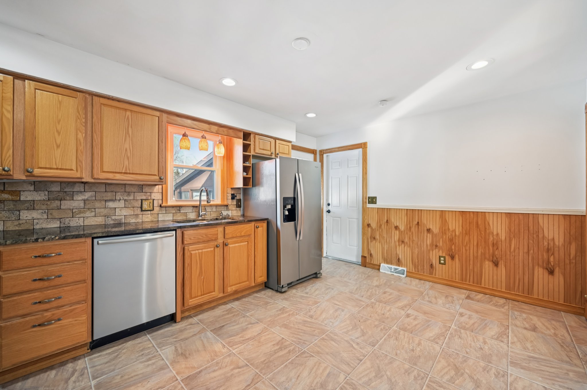 Meadow Dr-S1712-013.jpg