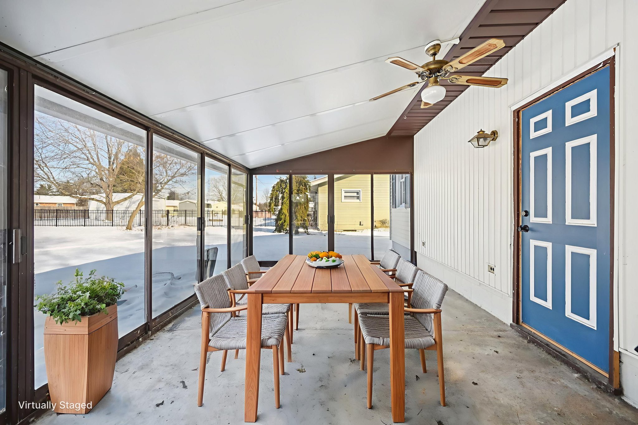 Meadow Dr-S1712-034 virtually staged.jpeg