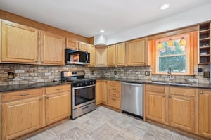 Meadow Dr-S1712-010.jpg