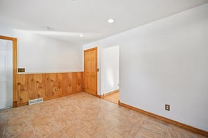 Meadow Dr-S1712-012.jpg