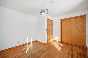 Meadow Dr-S1712-022.jpg