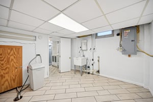 Meadow Dr-S1712-025.jpg