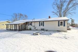 Meadow Dr-S1712-039.jpg