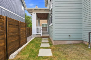  Photo 30
