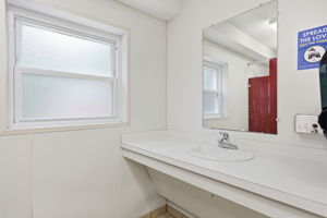  Photo 38
