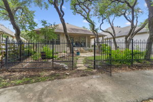  Photo 46