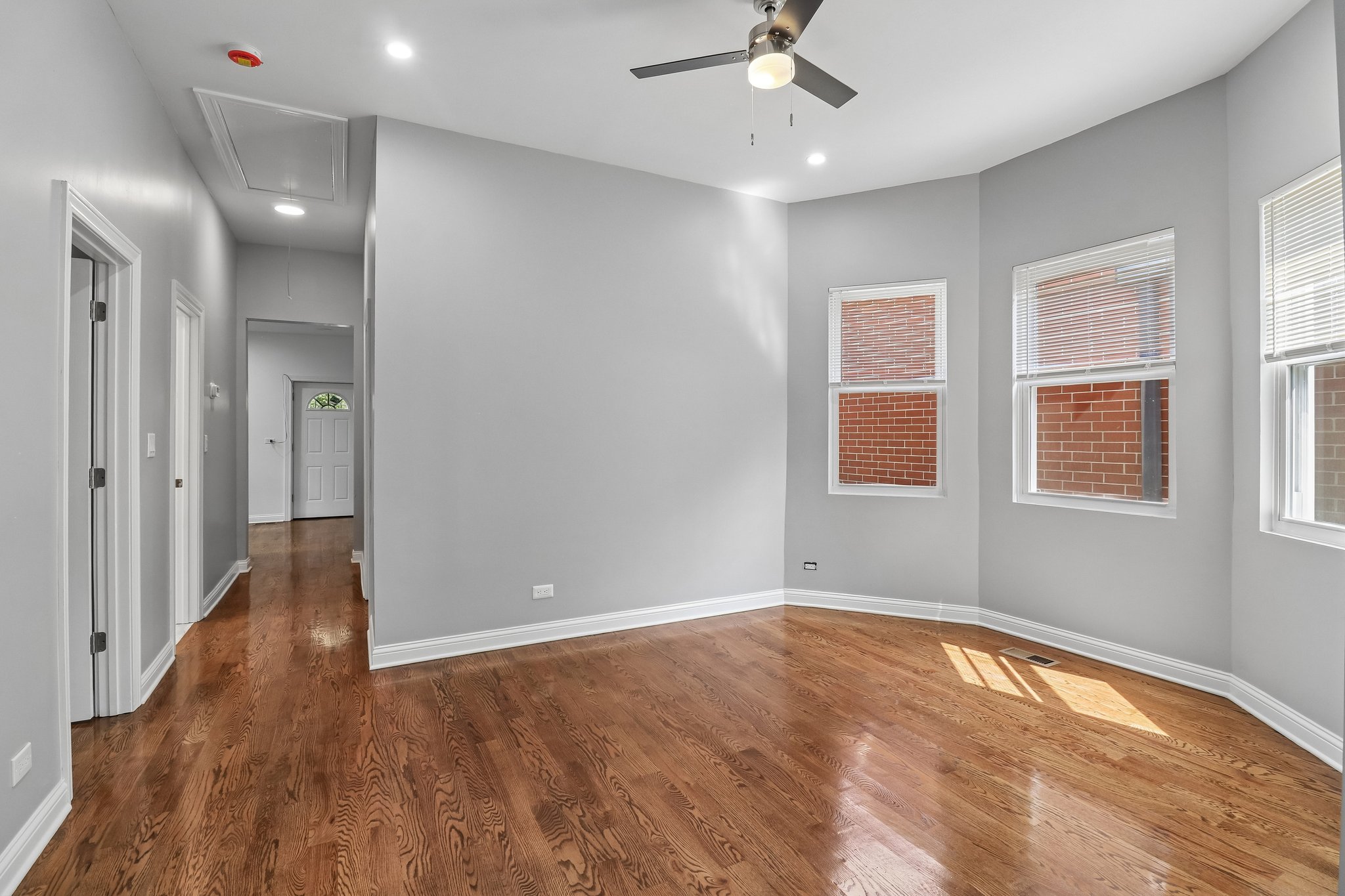 W 111th St-S0509-009.jpg