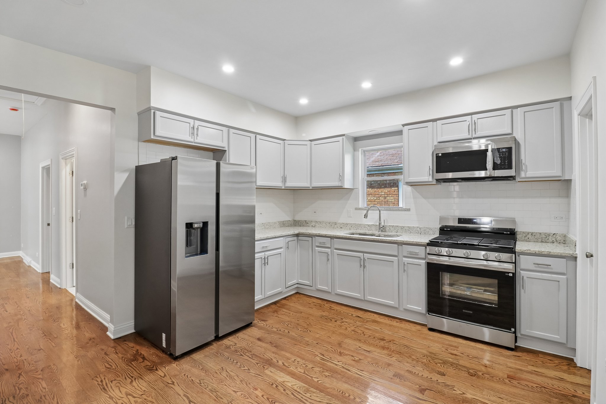 W 111th St-S0509-013.jpg