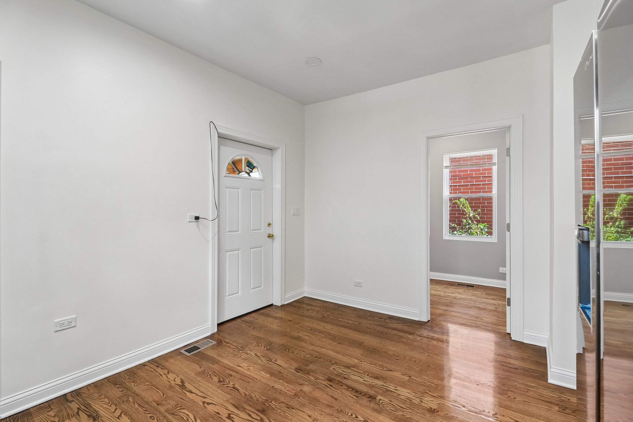 W 111th St-S0509-015.jpg