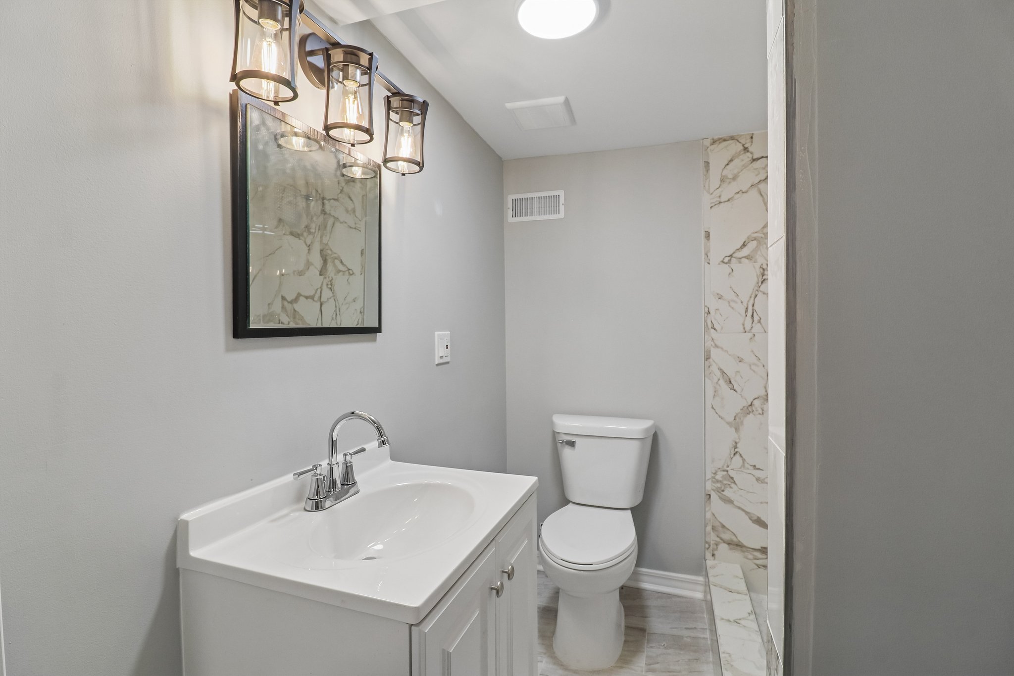 W 111th St-S0509-031.jpg