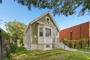 W 111th St-S0509-003.jpg