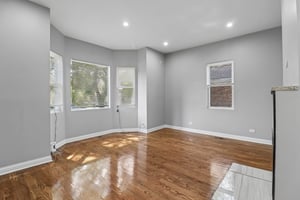 W 111th St-S0509-011.jpg