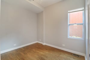 W 111th St-S0509-019.jpg