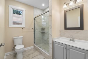 W 111th St-S0509-022.jpg