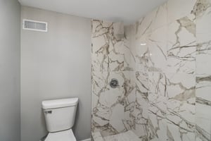 W 111th St-S0509-033.jpg