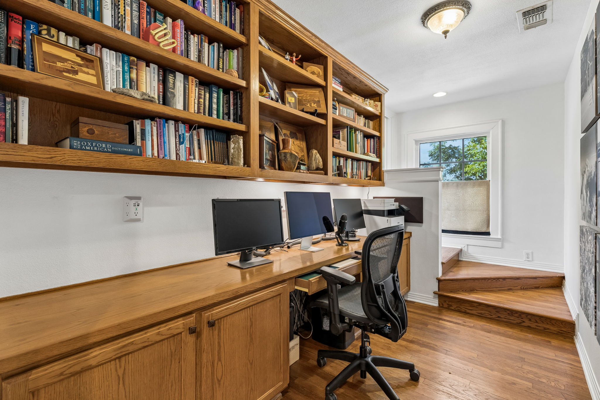  Photo 53
