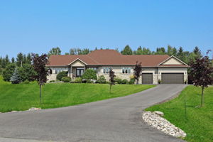  Photo 0