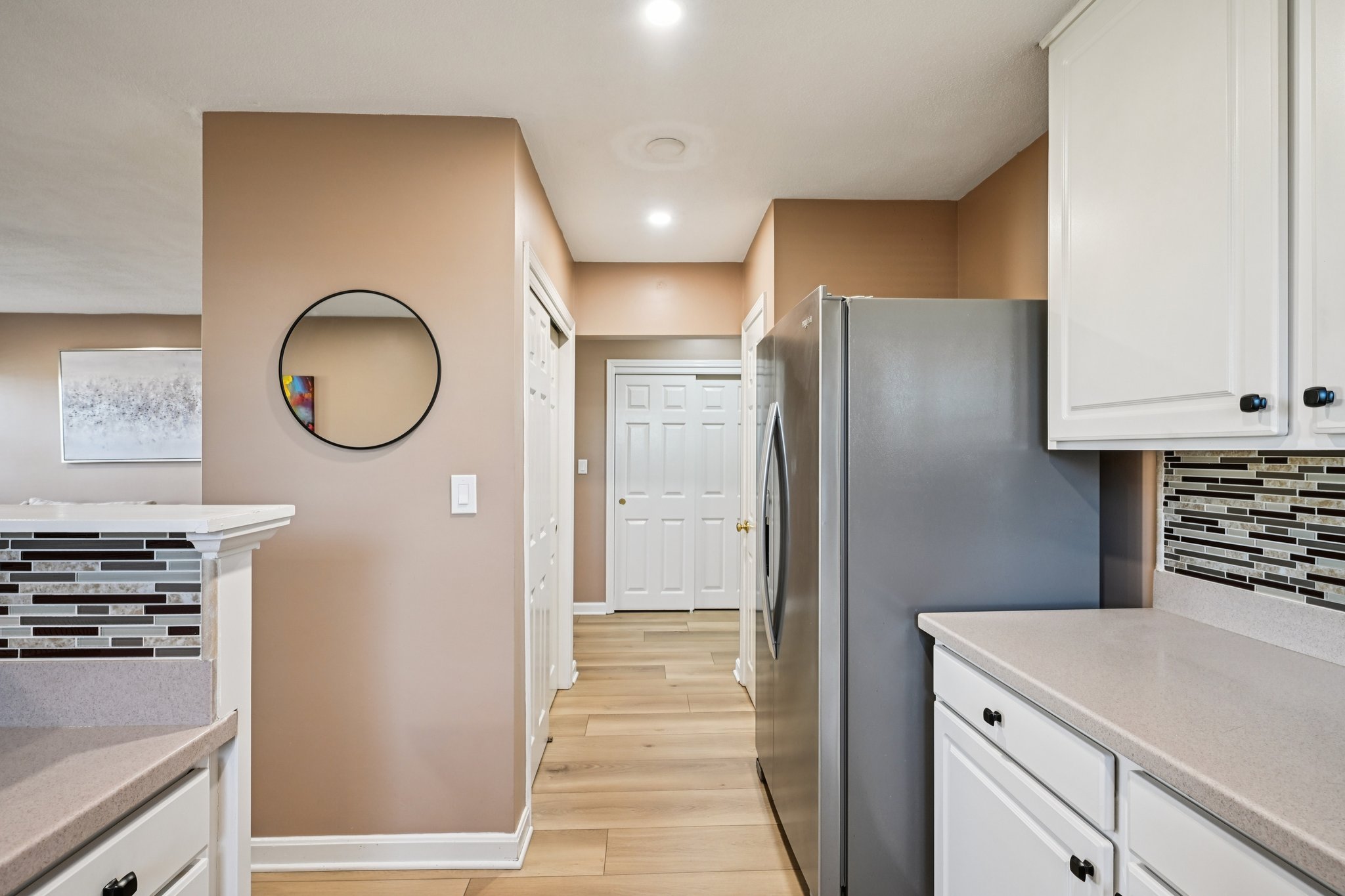 Washington St apt 10-S1004-012.jpg