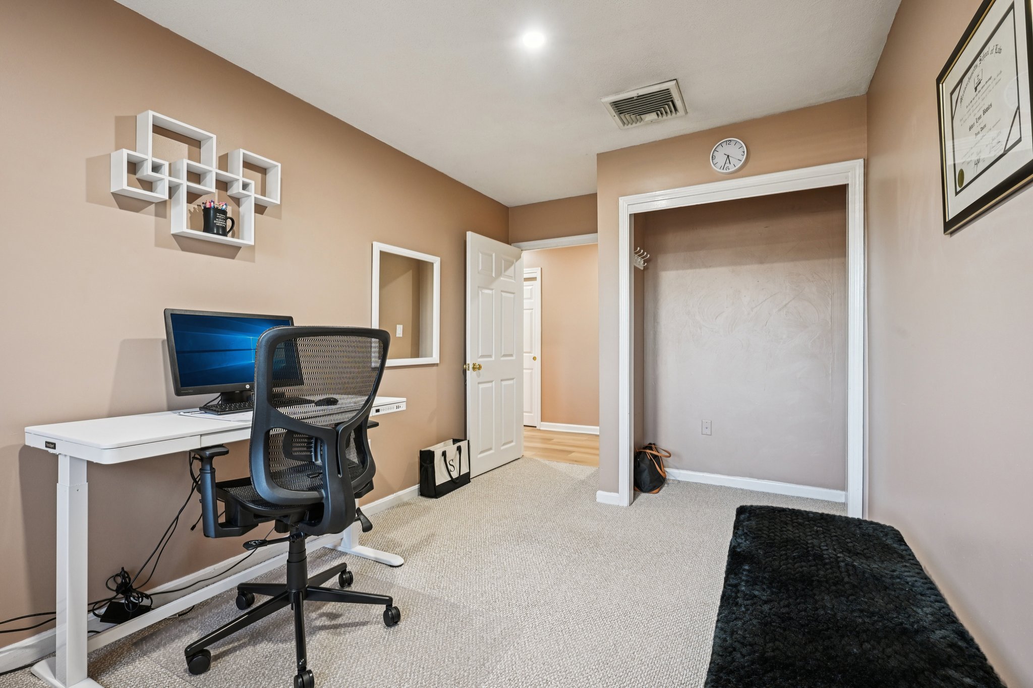 Washington St apt 10-S1004-015.jpg