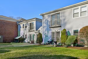 Washington St apt 10-S1004-003.jpg