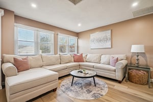 Washington St apt 10-S1004-006.jpg