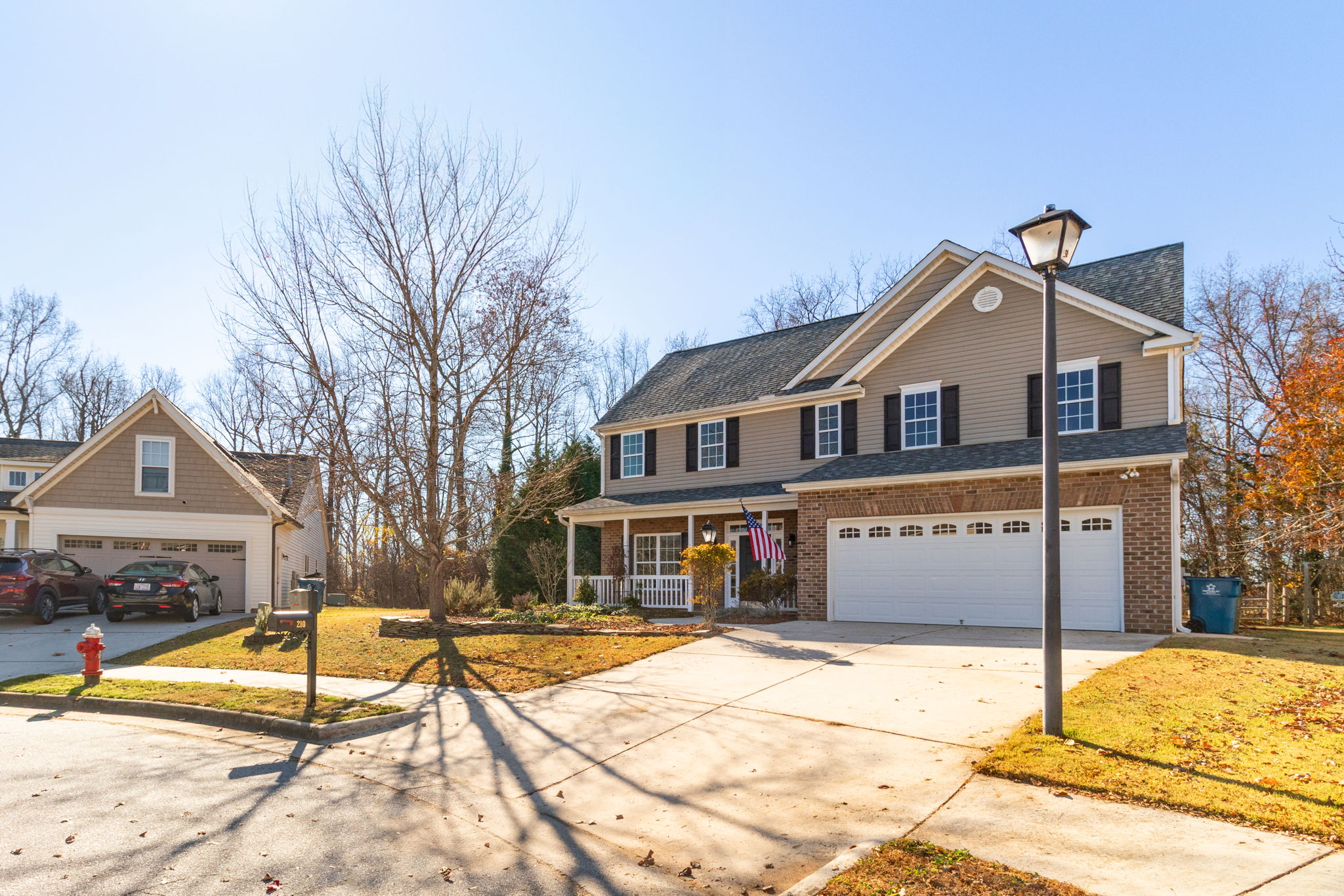 210 Waters Edge Dr-3