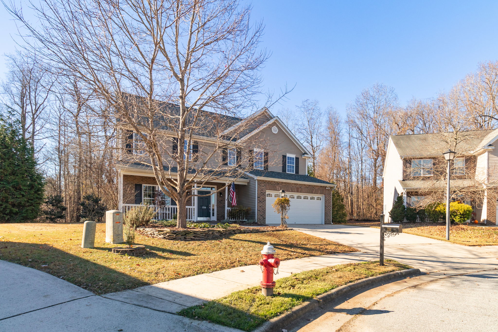 210 Waters Edge Dr-4