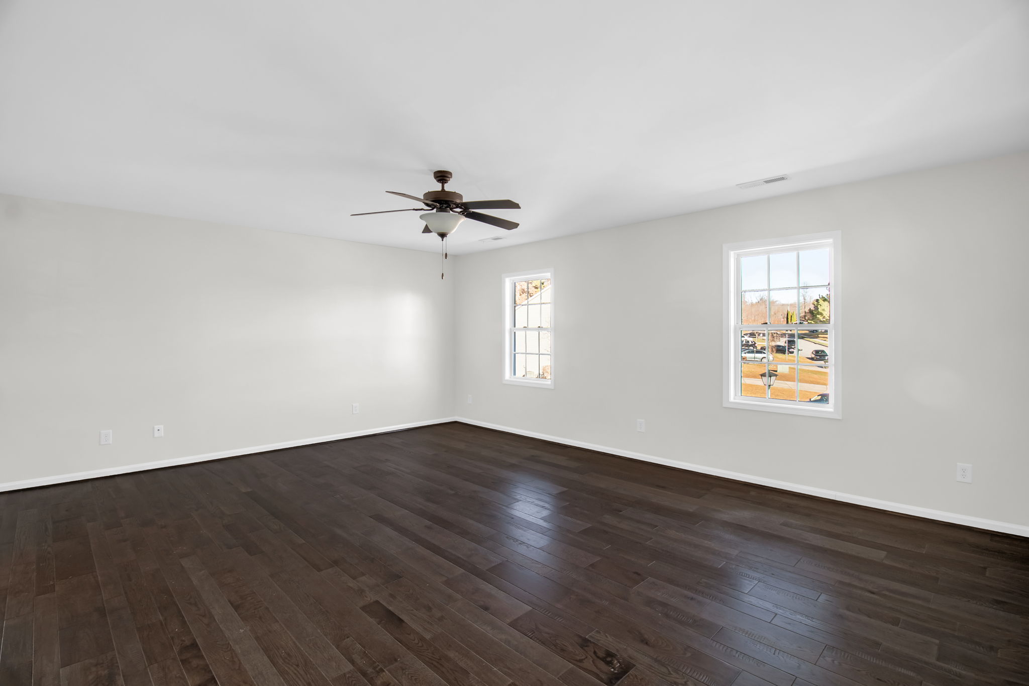 210 Waters Edge Dr-20