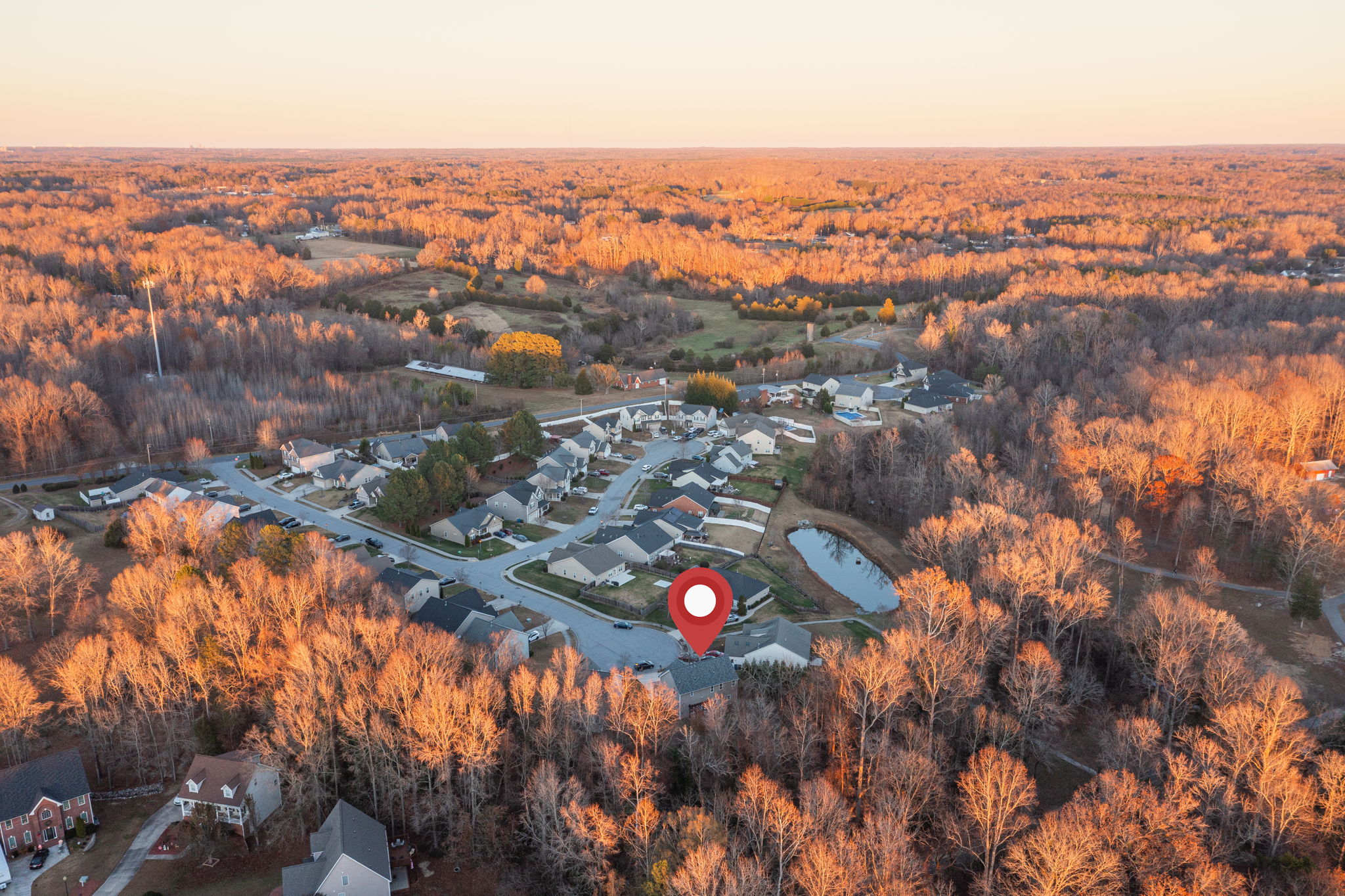 210 Waters Edge Dr-40